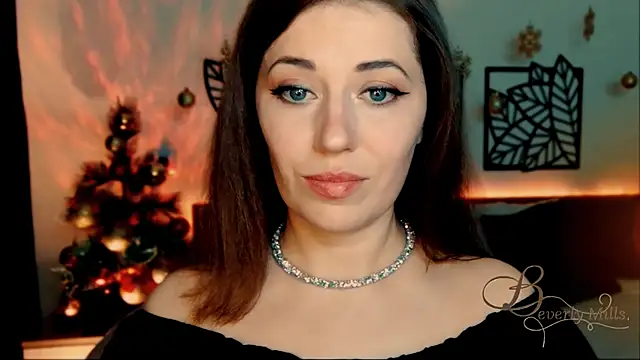 MissBeverlyMills online show from 12-28-24, 06:08