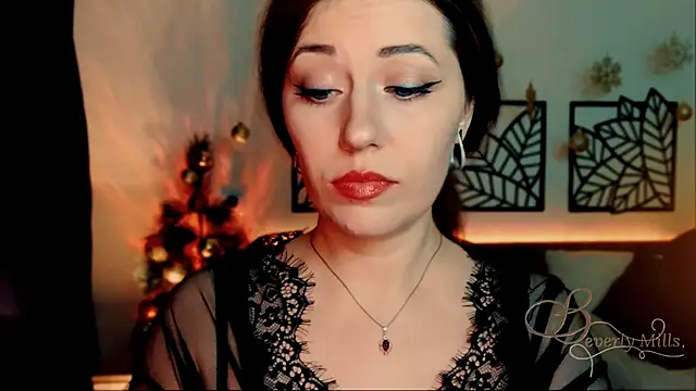 MissBeverlyMills online show from 01-02-25, 04:13