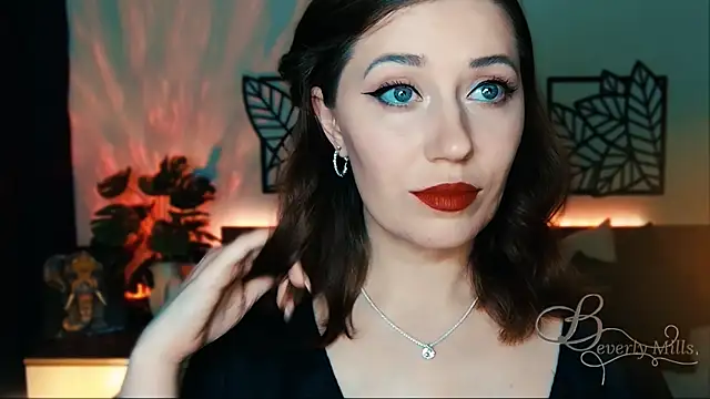 MissBeverlyMills online show from 02-01-25, 07:34