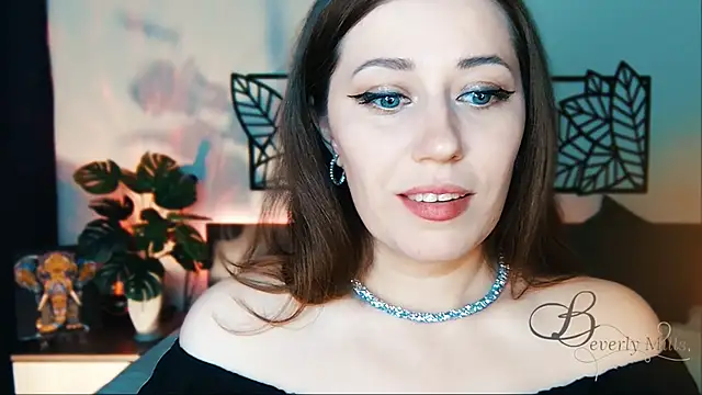 MissBeverlyMills online show from 02-13-25, 12:11