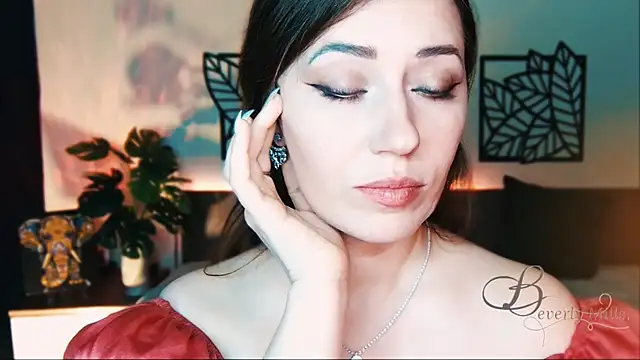 MissBeverlyMills online show from 02-19-25, 09:17