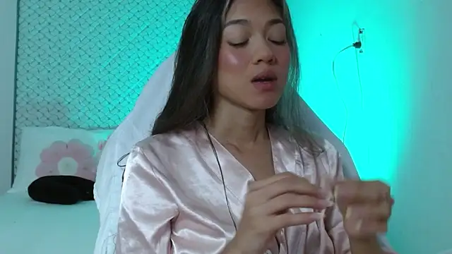 Snapshot of hantonella_ chatting on 04-07-26, 03:23 hantonella online show from 04-07-26, 03:23