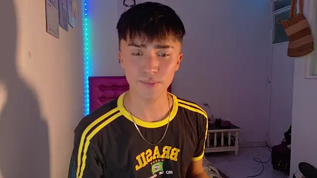 santi-fabulous online show from 12-18-25, 03:01