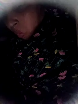 Snapshot of _sonal_sharma chatting on 11-18-25, 07:18 sonal sharma online show from 11-18-25, 07:18