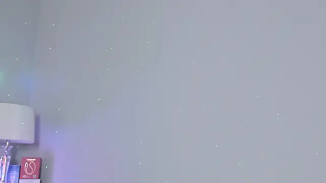 Snapshot of atena_hill chatting on 10-24-25, 07:32 atena hill online show from 10-24-25, 07:32