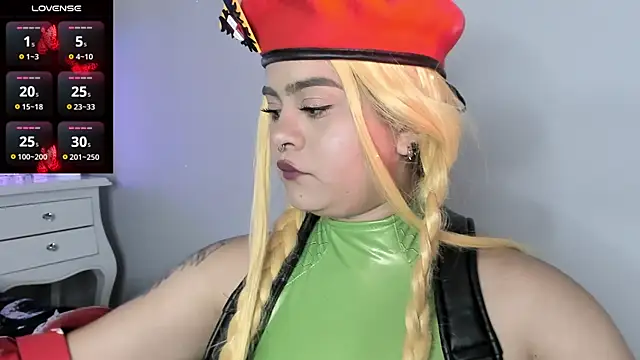 Snapshot of atena_hill chatting on 10-31-25, 05:14 atena hill online show from 10-31-25, 05:14