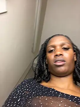 Snapshot of Kinkyy_ chatting on 09-28-25, 09:53 Kinkyy online show from 09-28-25, 09:53