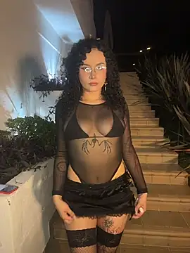 Snapshot of Electra_doll_ chatting on 11-13-25, 11:36 Electra doll online show from 11-13-25, 11:36