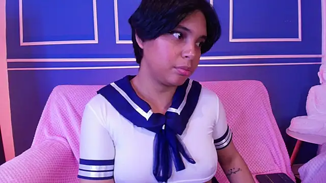 Snapshot of Emmapark_ chatting on 10-28-25, 02:37 Emmapark online show from 10-28-25, 02:37