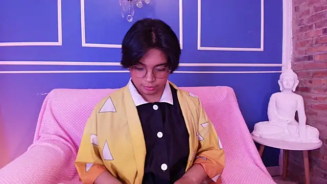 Snapshot of Emmapark_ chatting on 10-31-25, 02:01 Emmapark online show from 10-31-25, 02:01