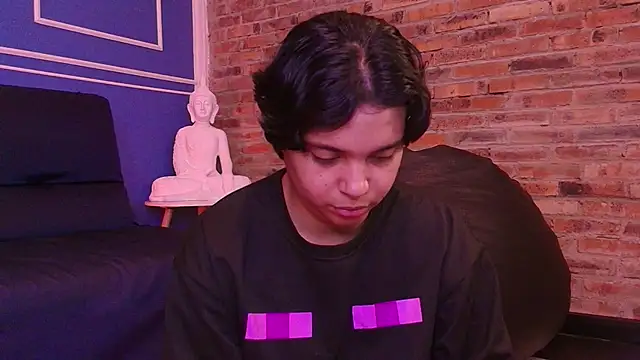 Snapshot of Emmapark_ chatting on 11-09-25, 02:37 Emmapark online show from 11-09-25, 02:37