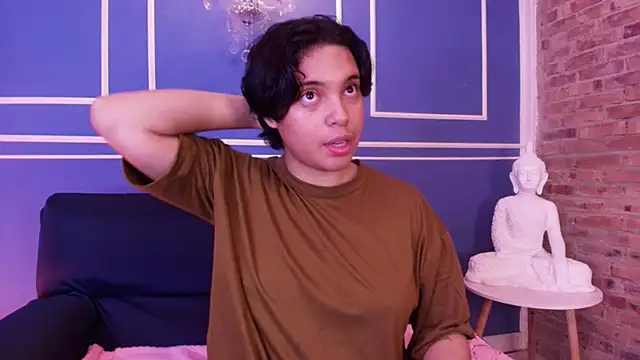 Snapshot of Emmapark_ chatting on 11-13-25, 01:04 Emmapark online show from 11-13-25, 01:04