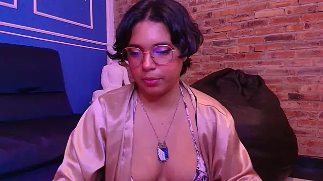 Emmapark  online show from 12-18-25, 06:47