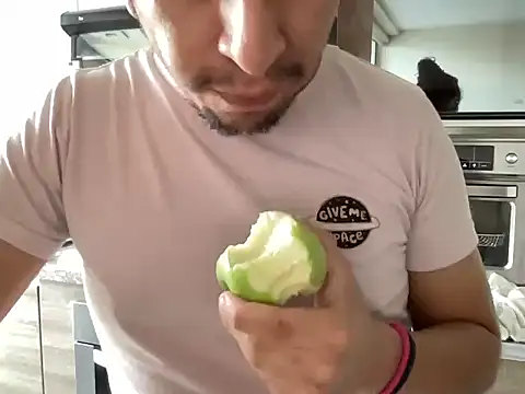 littlelatinhunter online show from 01-06-26, 01:04