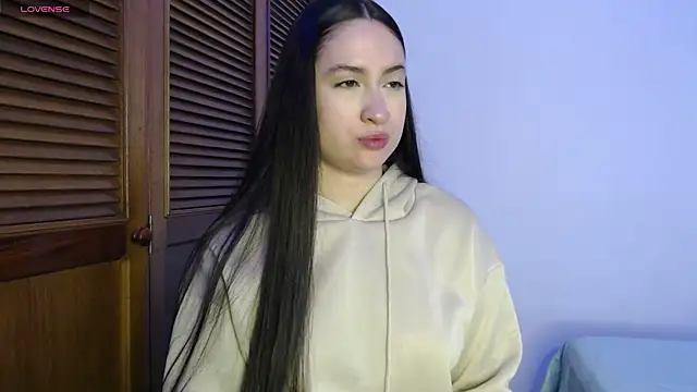 Snapshot of sofiaduque_26 chatting on 10-16-25, 02:07 sofiaduque 26 online show from 10-16-25, 02:07