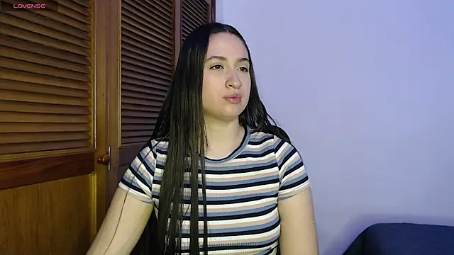 Snapshot of sofiaduque_26 chatting on 11-21-25, 08:29 sofiaduque 26 online show from 11-21-25, 08:29