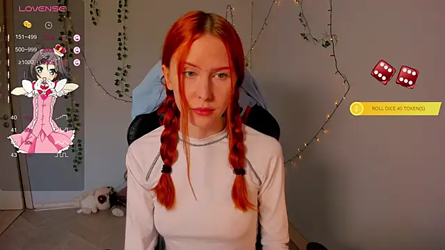 Snapshot of FruttiTatti chatting on 10-28-25, 07:56 FruttiTatti online show from 10-28-25, 07:56