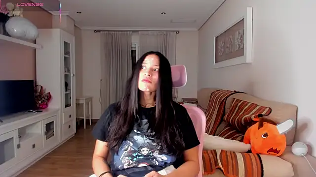 bella apont online show from 11-07-25, 11:05