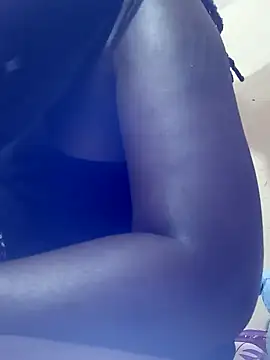 Snapshot of Swit_virgin22 chatting on 02-25-26, 04:55 Swit virgin22 online show from 02-25-26, 04:55