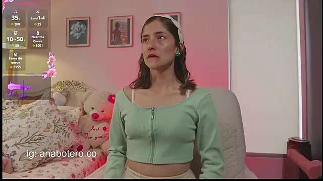 KittyAna online show from 11-11-25, 07:36