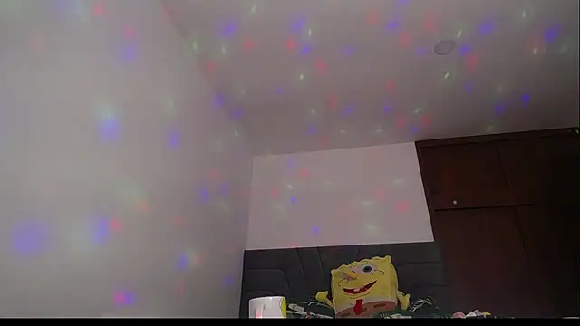 Snapshot of Yinn_Silver chatting on 11-22-25, 10:47 Yinn Silver online show from 11-22-25, 10:47