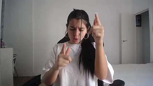 Contantin helena online show from 01-06-26, 01:15