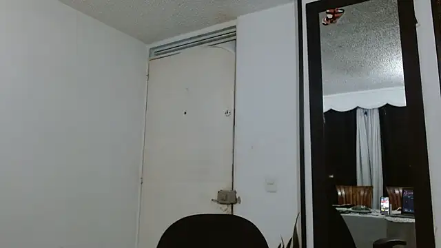 Snapshot of _princess_queen chatting on 03-04-26, 06:19 princess queen online show from 03-04-26, 06:19