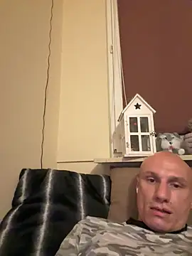 Snapshot of RegrowedRails chatting on 10-10-25, 12:31 RegrowedRails online show from 10-10-25, 12:31