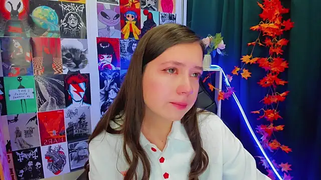 Lina Brownie online show from 12-18-24, 02:42