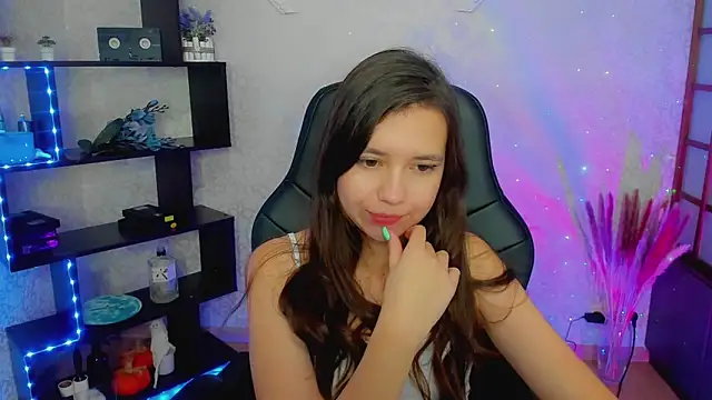 Lina Brownie online show from 12-28-24, 05:33