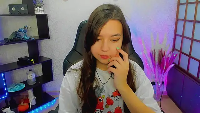 Lina Brownie online show from 12-29-24, 02:17