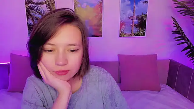 Lina Brownie online show from 01-18-25, 05:20