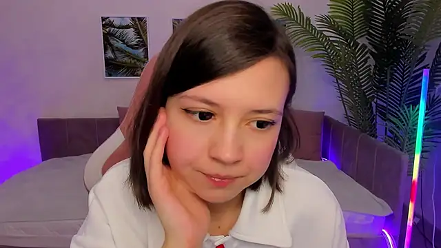 Lina Brownie online show from 03-10-25, 05:22