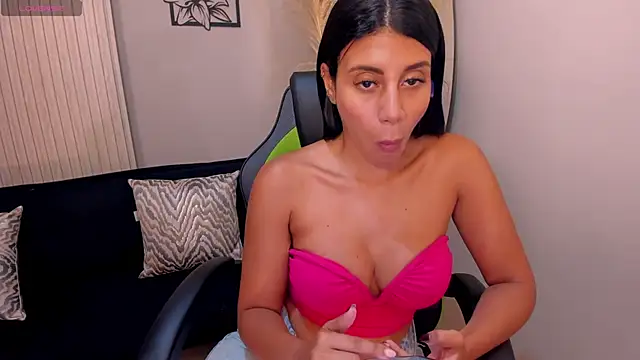 CharlotteCox  online show from 10-30-25, 12:34