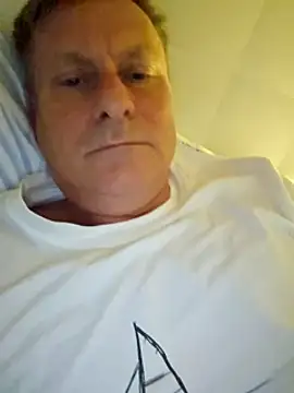 johnnym1 online show from 03-13-25, 05:54