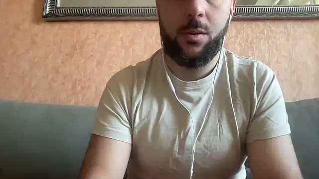 Snapshot of RedDante89 chatting on 12-05-24, 08:33 RedDante89 online show from 12-05-24, 08:33