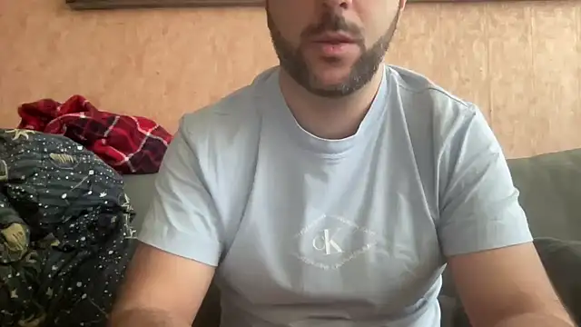 Snapshot of RedDante89 chatting on 12-14-24, 12:23 RedDante89 online show from 12-14-24, 12:23