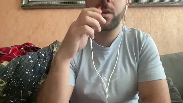 Snapshot of RedDante89 chatting on 12-15-24, 08:30 RedDante89 online show from 12-15-24, 08:30