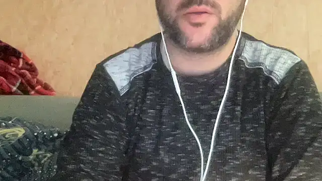 Snapshot of RedDante89 chatting on 12-20-24, 11:43 RedDante89 online show from 12-20-24, 11:43