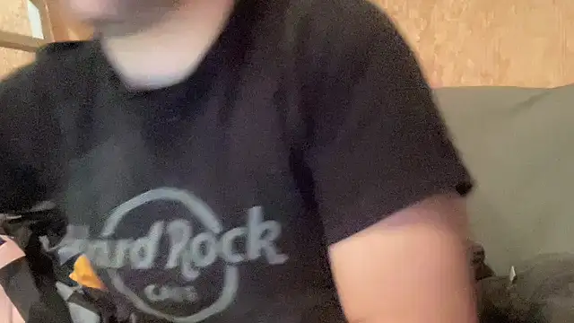 Snapshot of RedDante89 chatting on 03-11-25, 01:37 RedDante89 online show from 03-11-25, 01:37