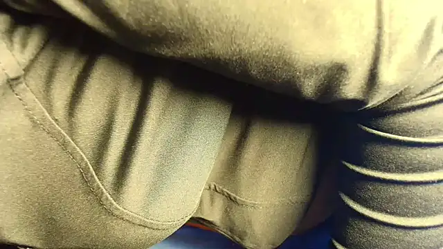 t-NaughtyLicia online show from 10-29-25, 04:15