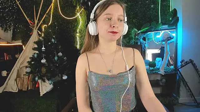 MayaSinabon online show from 12-24-24, 12:22
