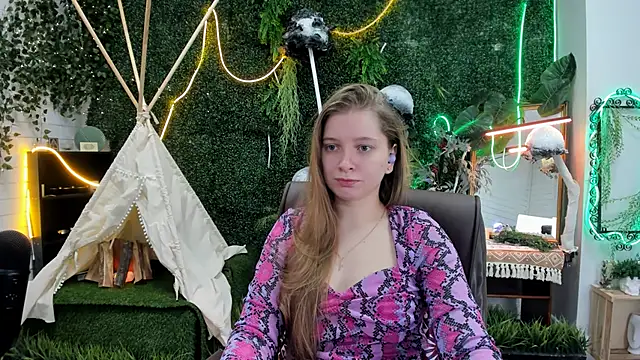 MayaSinabon online show from 09-29-25, 05:12