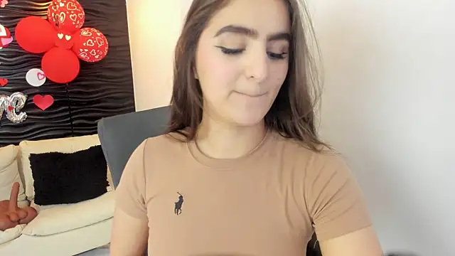 Snapshot of sofia_44 chatting on 02-27-26, 01:33 sofia 44 online show from 02-27-26, 01:33