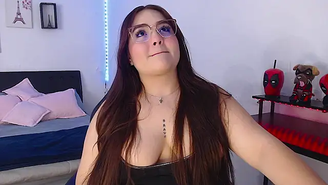 Snapshot of KimGeorgia_ chatting on 12-13-24, 12:42 KimGeorgia online show from 12-13-24, 12:42