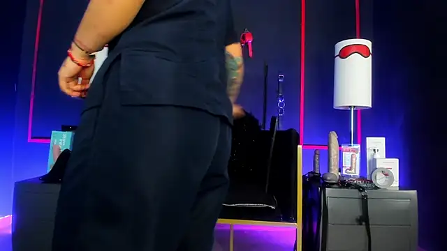 Snapshot of CharlotteScotte chatting on 12-02-25, 11:48 CharlotteScotte online show from 12-02-25, 11:48