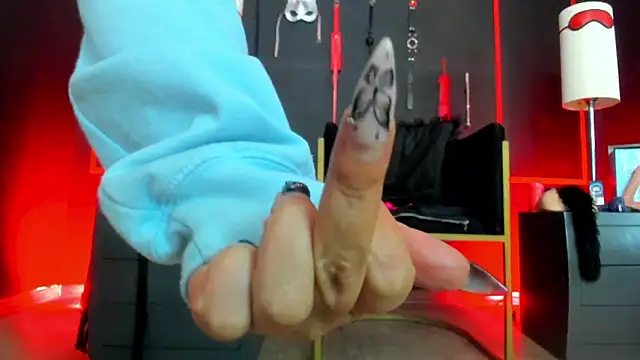 Snapshot of CharlotteScotte chatting on 12-17-25, 11:38 CharlotteScotte online show from 12-17-25, 11:38