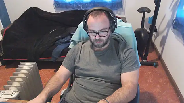 ravingr4d4 online show from 02-11-25, 03:18