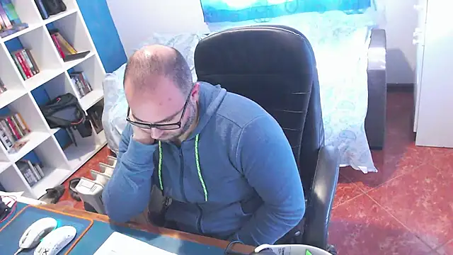 ravingr4d4 online show from 02-12-26, 11:05