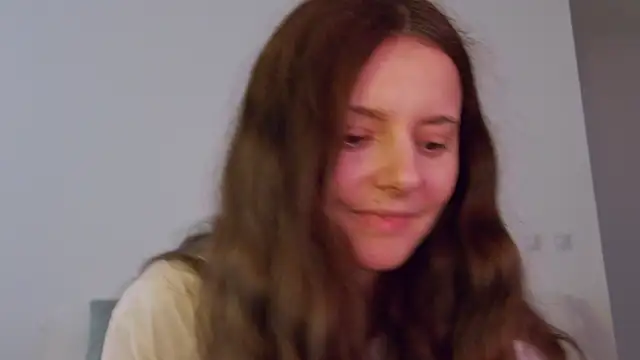 Snapshot of LilyRoselyn chatting on 10-13-25, 01:33 LilyRoselyn online show from 10-13-25, 01:33